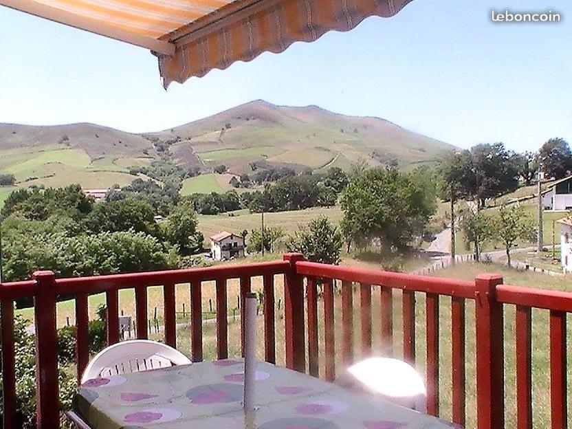 Appartement Au Coeur Du Pays Basque : Vue Superbe Saint-Esteben Exteriör bild